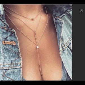 JUST IN!! ⭐️💗Gold Bar Circle Layered Necklace!